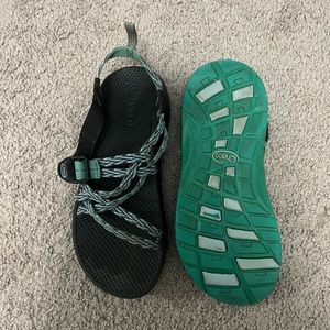 Used womens Chacos